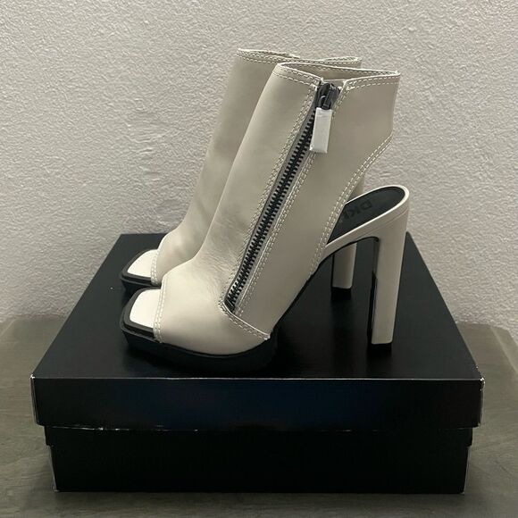 Naturalizer Women NEW DKNY Malia Square Toe Slingback Leather Shooties Women Sz 9 Ivory Block Heel